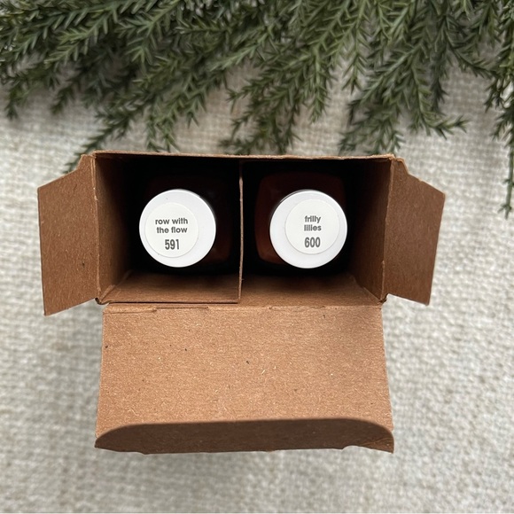 Essie Nail Polish Bundle - Picture 6 of 6